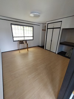 【ペット可】交差点に面した住居付き店舗